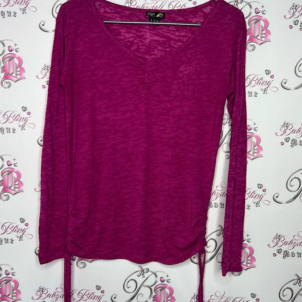 F&F activewear top lightweight rutched on sides cinching size USA 6.🎀🎀🎀